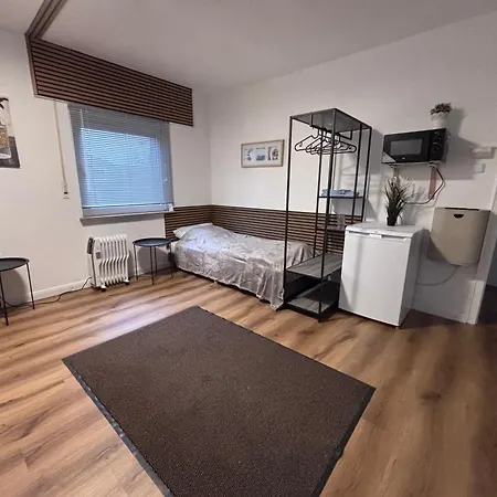 Lejlighed Komfortzimmer #5 Fuer Zwei Reisende Mit 2 Betten, Gemeinschafts Bad Und Kueche